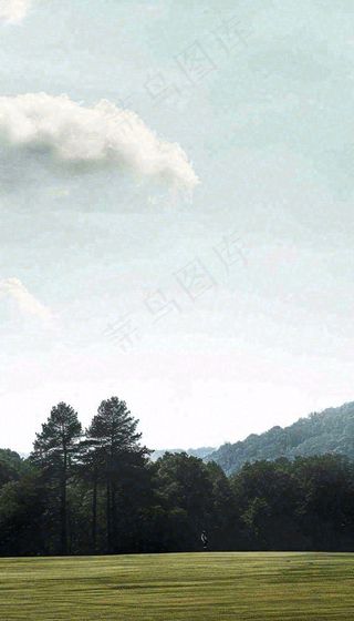 天空白云下的草坪放风筝，简约踏青春天摄影图