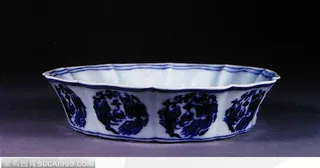 中华传统瓷器-精美的清华瓷盘