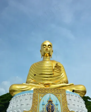金佛雕像图片