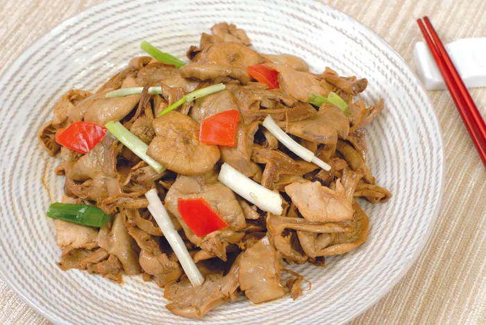   白蘑炒肉