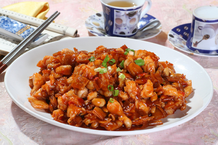脆饼鸡丁12元