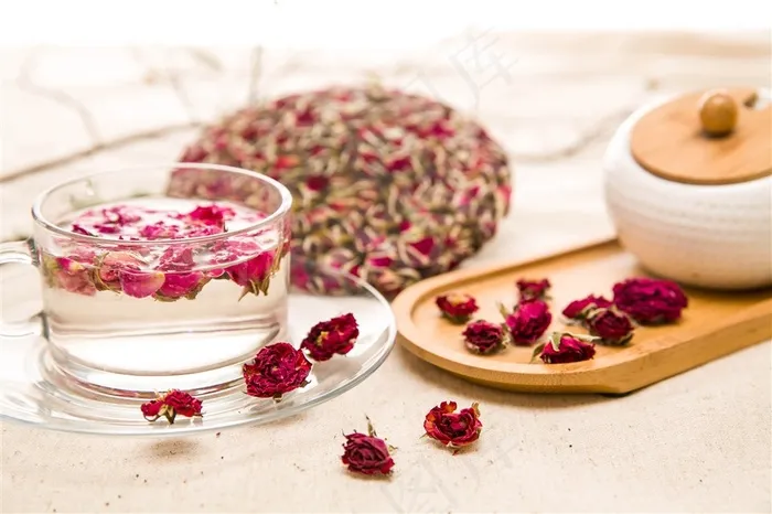 金边玫瑰花蕾茶饼茶叶摄影