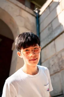 年轻阳光男生图片 年轻阳光男生图片