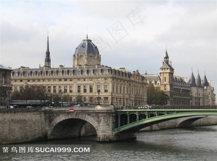 法国风光塞纳河畔的巴黎冬日景观图片