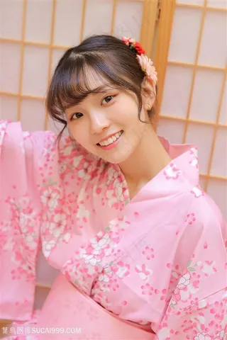 穿着和服的日本清纯美女图片