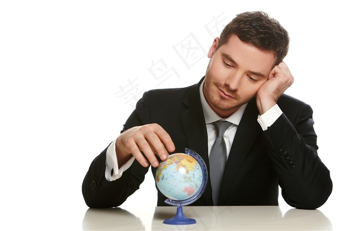 闲暇时间思考的男人