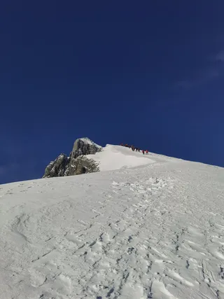蓝天云海哈巴雪山攀登