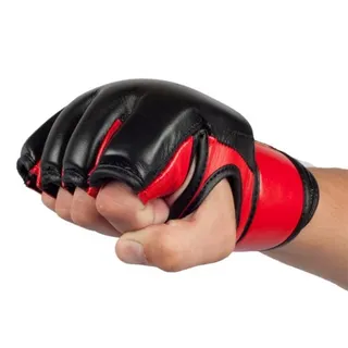 手拿 MMA 手套 PNG免抠