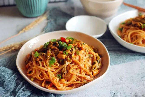 拌面凉拌面凉调面 拌面凉拌面凉调面