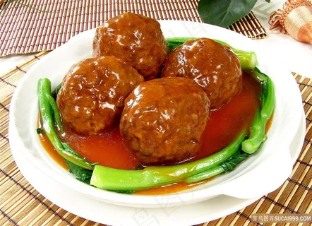 红烧狮子头美食图片 红烧狮子头美食图片