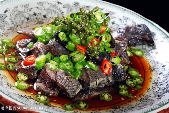 青椒鲜露鸡中华美食摄影图