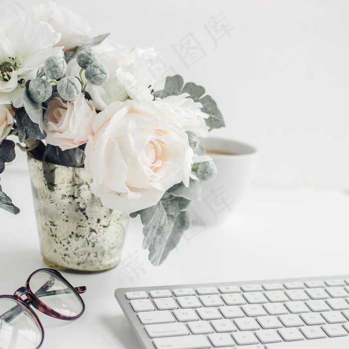 小清新意境主题办公室图片