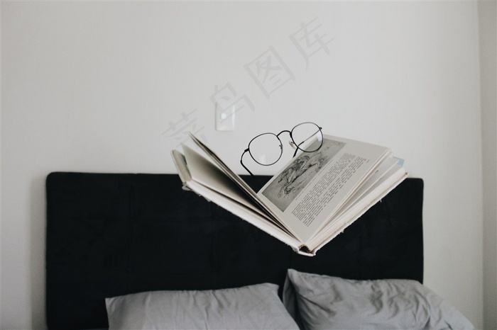 生活用品一副眼镜摄影