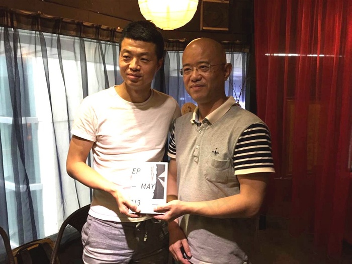 两个*联盟创始人唐方平和700bike联合创始人张向东“巨头合影”