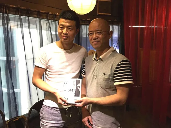 两个*联盟创始人唐方平和700bike联合创始人张向东“巨头合影”