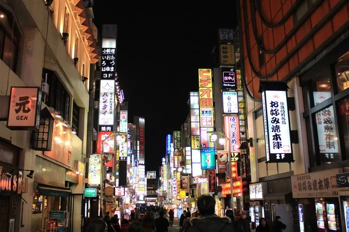 日本夜市街景