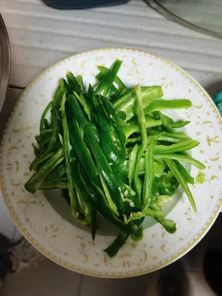 青椒丝备菜菜品图片