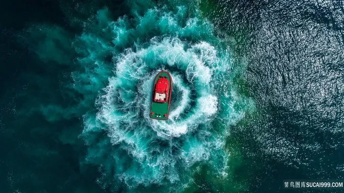 制造海浪的私人船帆船图片