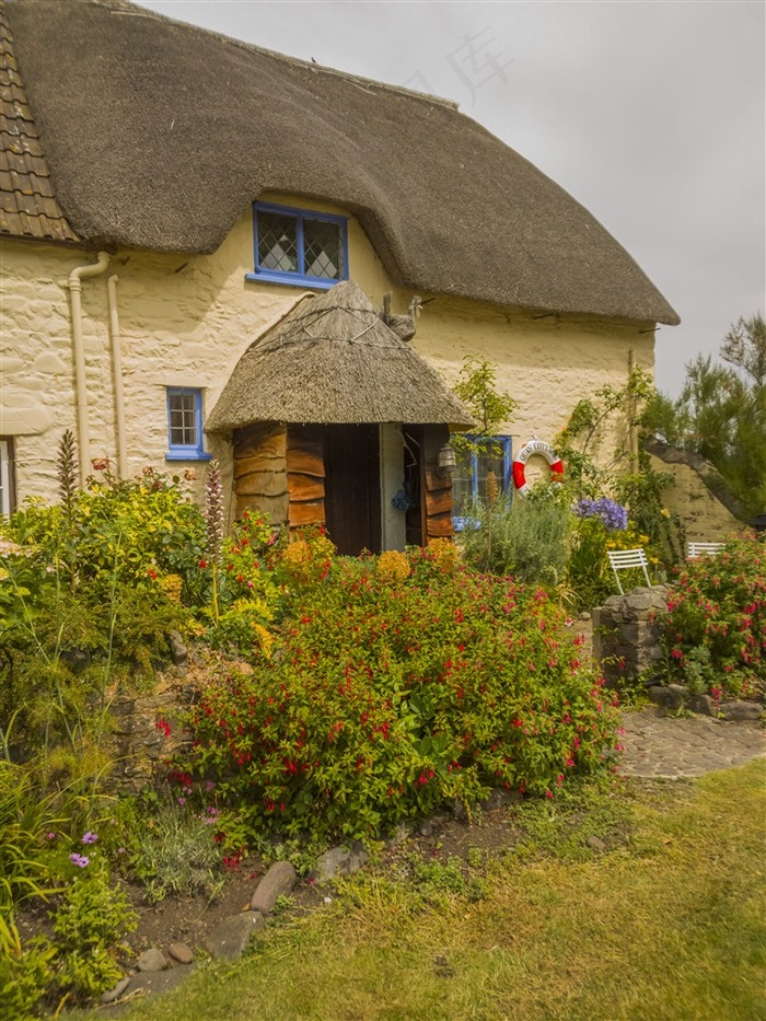 一幢老旧的别墅