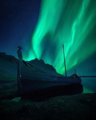 绿色极光壁纸图片