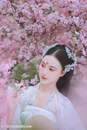 桃花妆古装美女图片