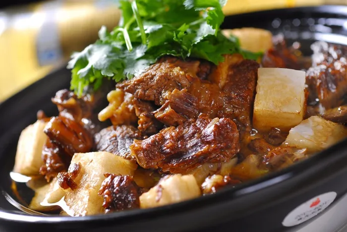 石锅煲类火锅川菜特色菜萝卜牛腩煲