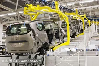 工业系列 - 正在拼装车辆的工业流水线