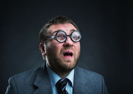 表情起卦的个性男士