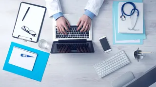 高清办公人物笔记本