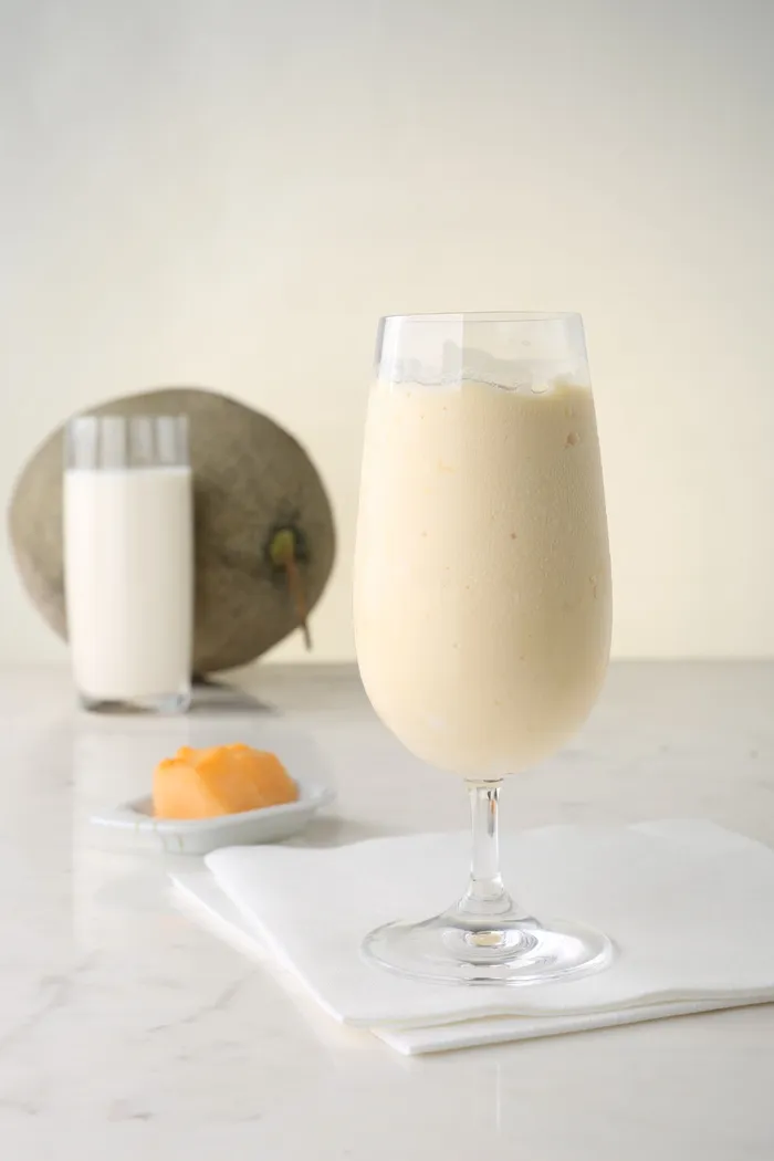 奶茶店水果茶饮品特饮高清图哈密瓜奶昔