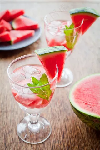 西瓜和西瓜汁
