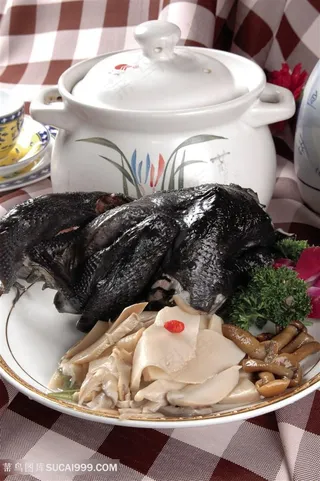 乌鸡野菌汤的美食图片