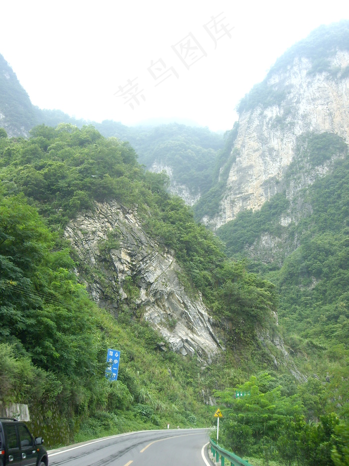 三峡盘山公路图片