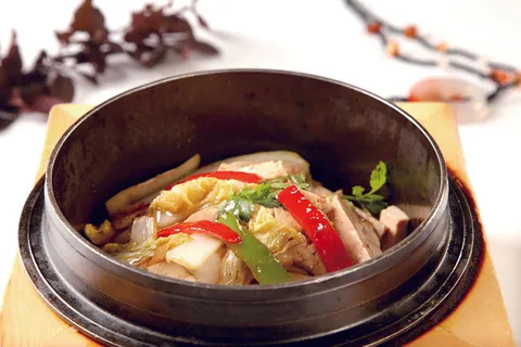 干锅美食焖锅湘菜麻辣香辣纸锅干锅豆腐白菜