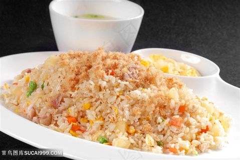 中华美食炒饭菠萝炒饭实拍摄影图中华美食