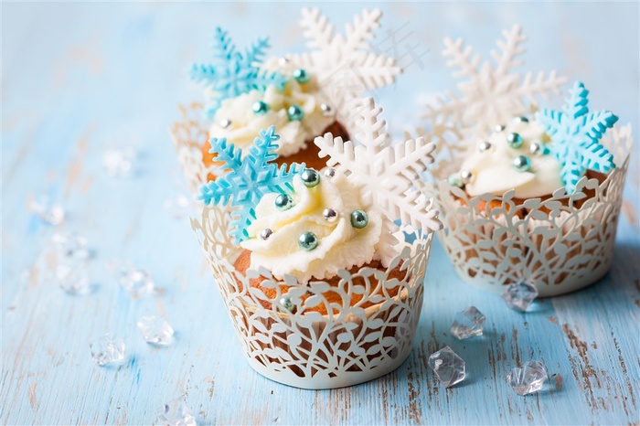 雪花纸杯蛋糕图片