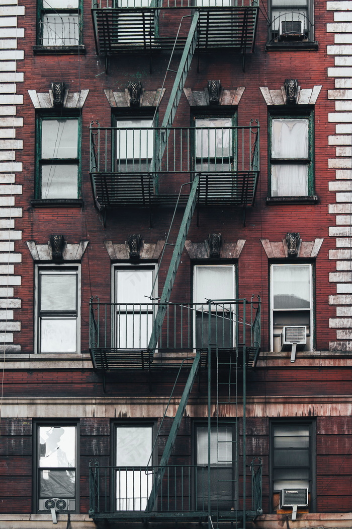 现代多层公寓建筑图片