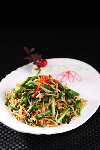 韭菜豆芽炒烙馍