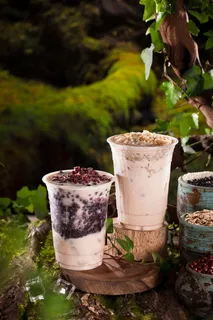 冷饮奶茶图片-红豆燕麦奶茶