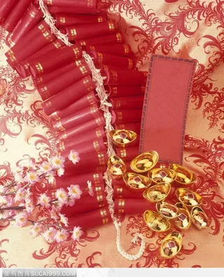 鞭炮与红贴金元宝