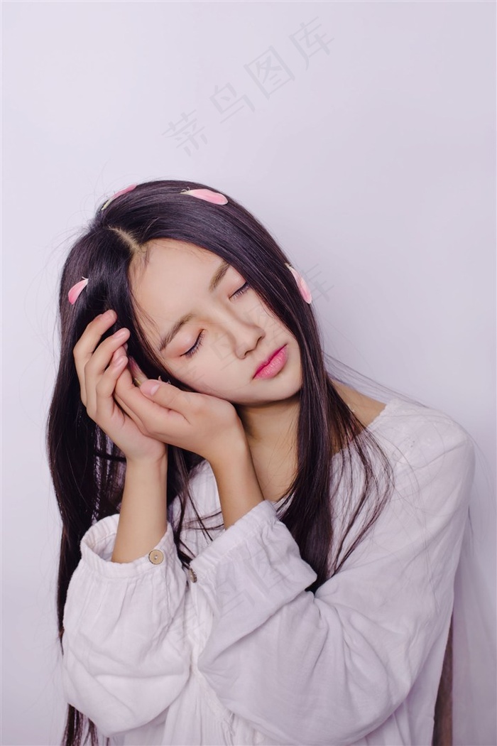 小清新漂亮长发女孩摄影图片