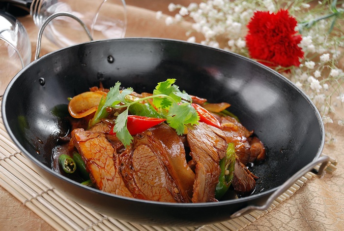 干锅美食焖锅湘菜麻辣香辣纸锅干锅带皮牛