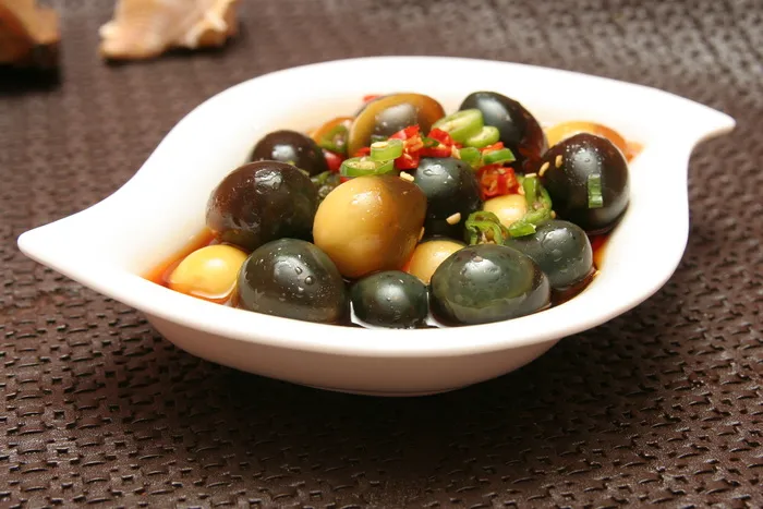 松花鹌鹑蛋 12元