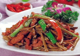 92CC028茶树菇炒牛柳