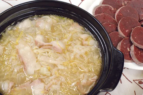 酸菜氽白肉  酸菜氽白肉