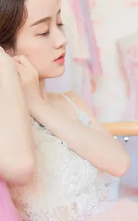 清纯美女高清侧面图片