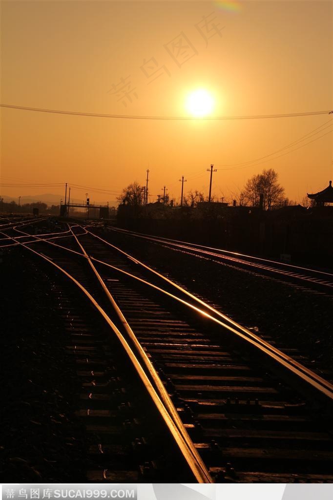 日落，安静的傍晚，宁静而安稳的铁路