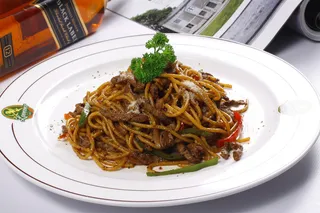 黑椒牛柳炒意面