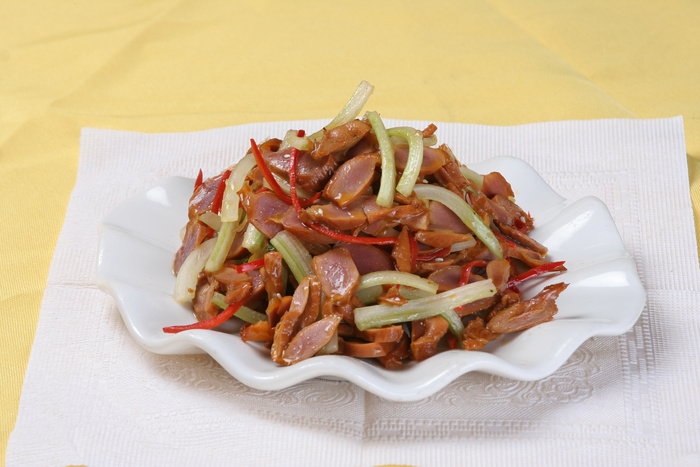 家芹拌鸡胗 15元