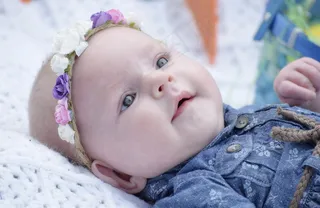 可爱白人女宝宝图片